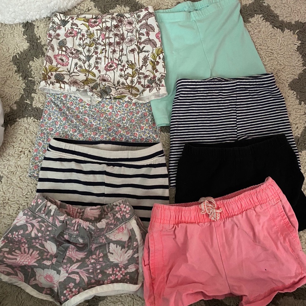 Lot of girls 3T shorts (8 pair)